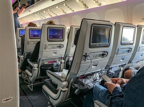Flying QATAR AIRWAYS Economy Class B777.